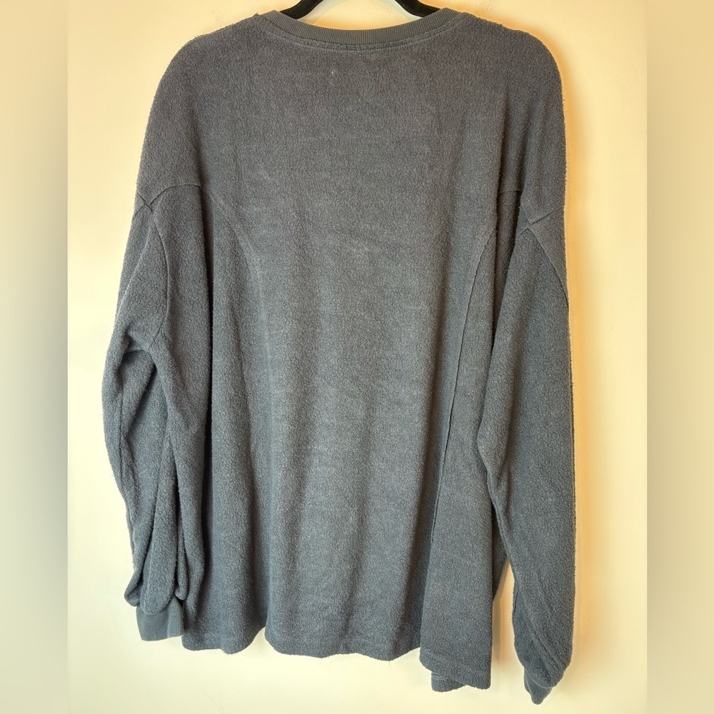 Urban Outfitters V-Neck Gray Fuzzy Soft Sweater Women’s Size Large Cozy - Picture 5 of 8